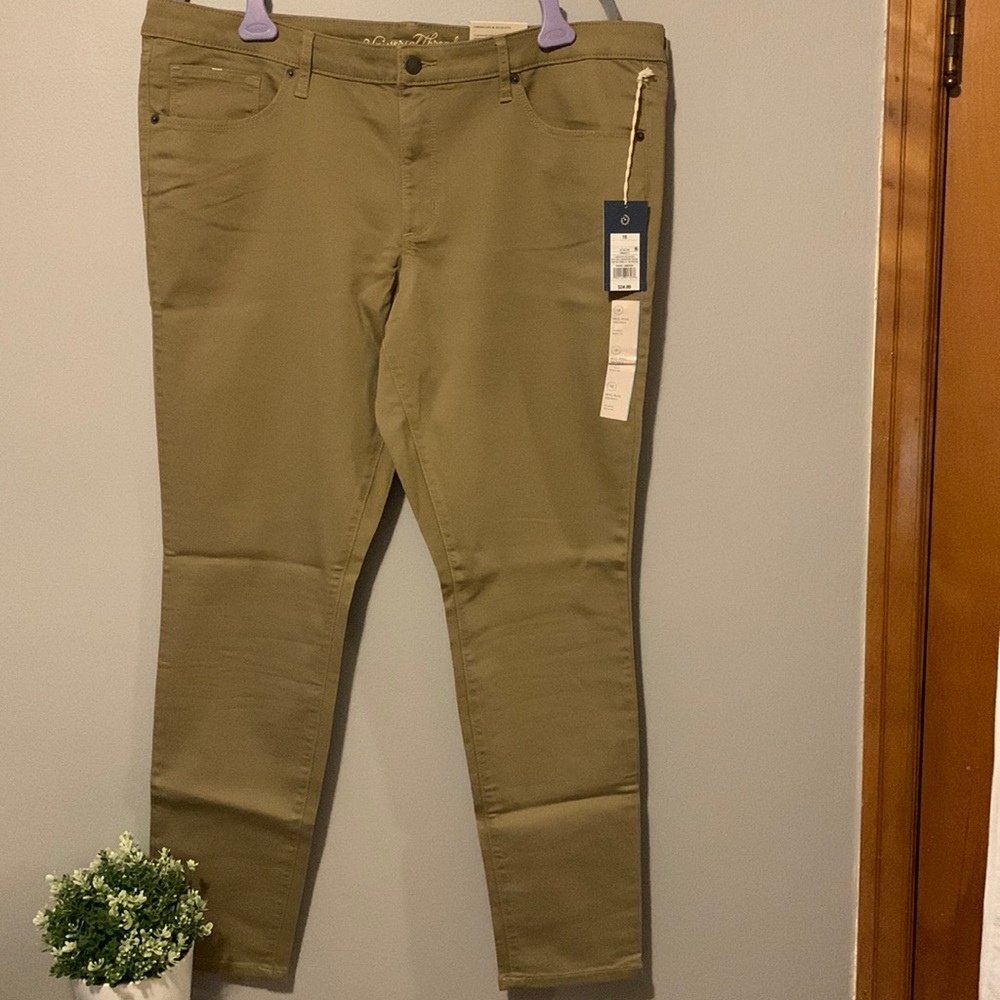 Universal Thread Mid-Rise Skinny Khaki Color Jean